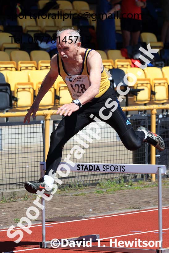 Mens hurdles, 2024 NE Masters Track and Field Champs., Monkton Stadium, Jarrow.  Photo: David T. Hewitson/Sports for All Pics